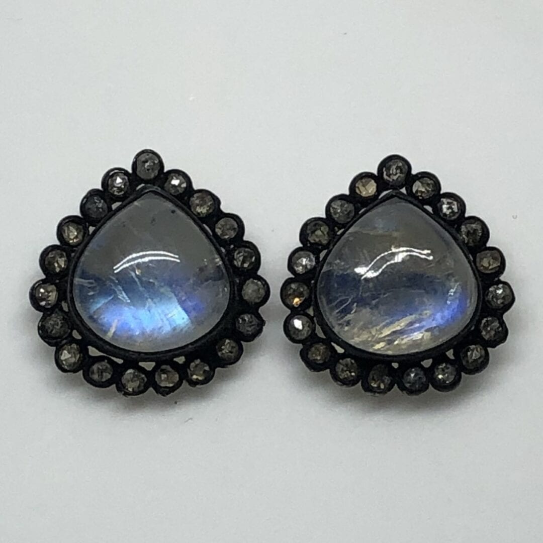 18 Karat Gold Channel Set Rainbow Baguette Diamond Circular Stud Earrings  at 1stDibs | multicolor diamond earrings, channel set diamond earrings,  channel setting earrings